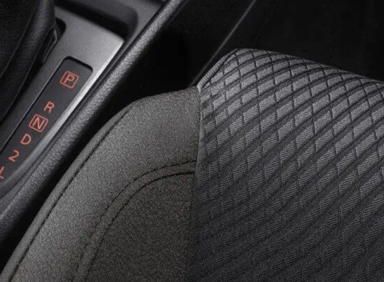 Black Look Seat (GA & GL Only)